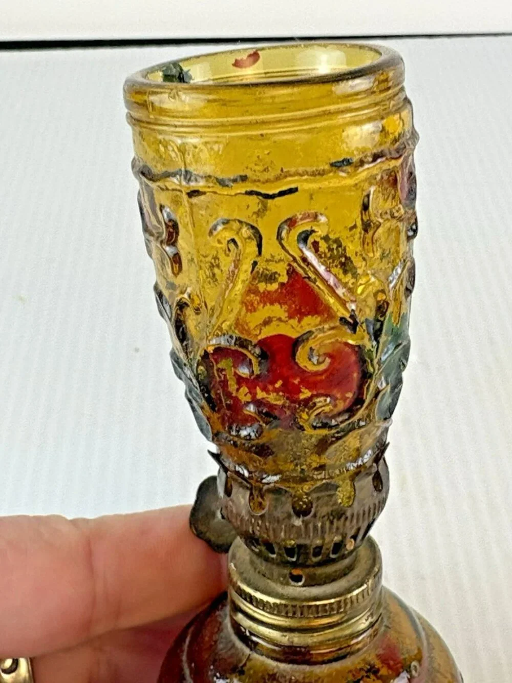 2 Vtg Multi Color Heart Stained Glass Style Oil Lamps Hong Kong 5.25